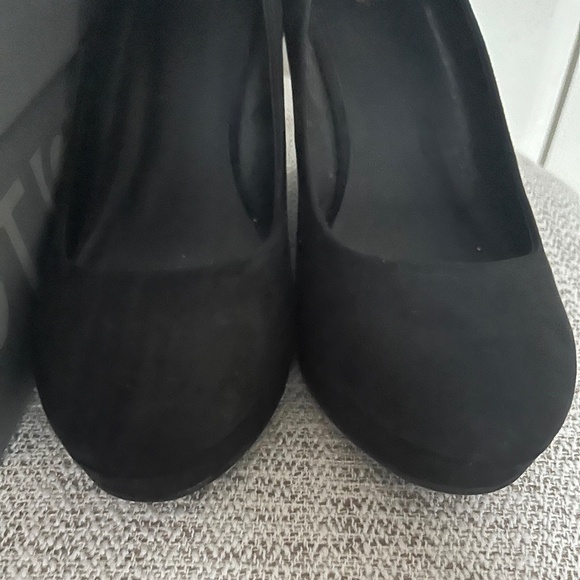 Black dress shoe - Picture 8 of 11